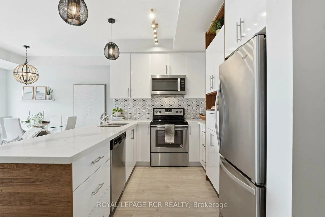 200, Alex Gardner, Aurora Village, Aurora