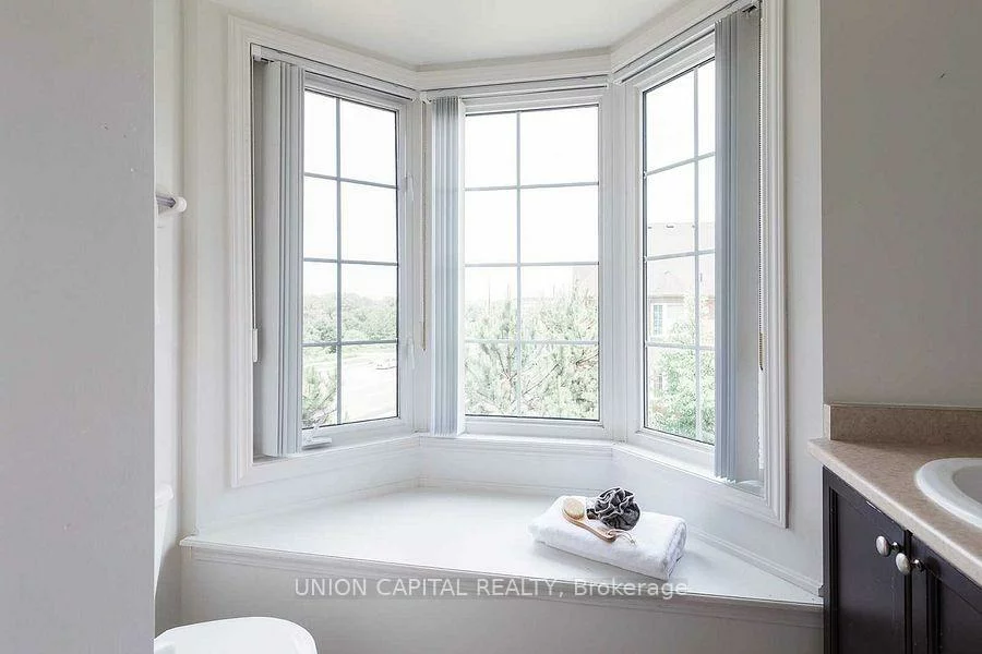 21, Winn, Bayview Northeast, Aurora