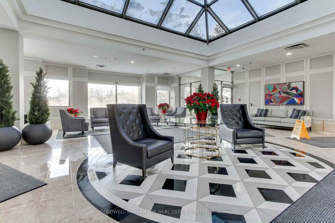 14924, Yonge, Aurora Highlands, Aurora