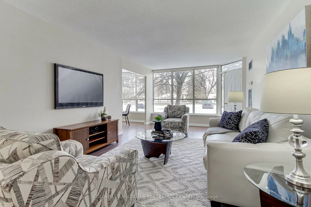 14924, Yonge, Aurora Highlands, Aurora