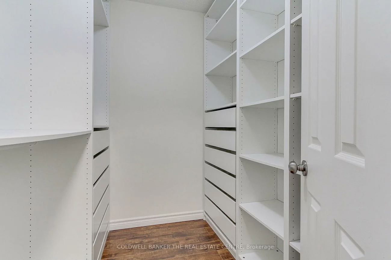 14924, Yonge, Aurora Highlands, Aurora