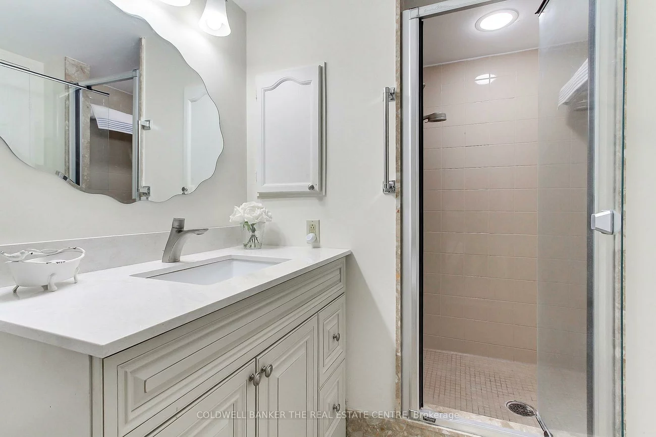 14924, Yonge, Aurora Highlands, Aurora