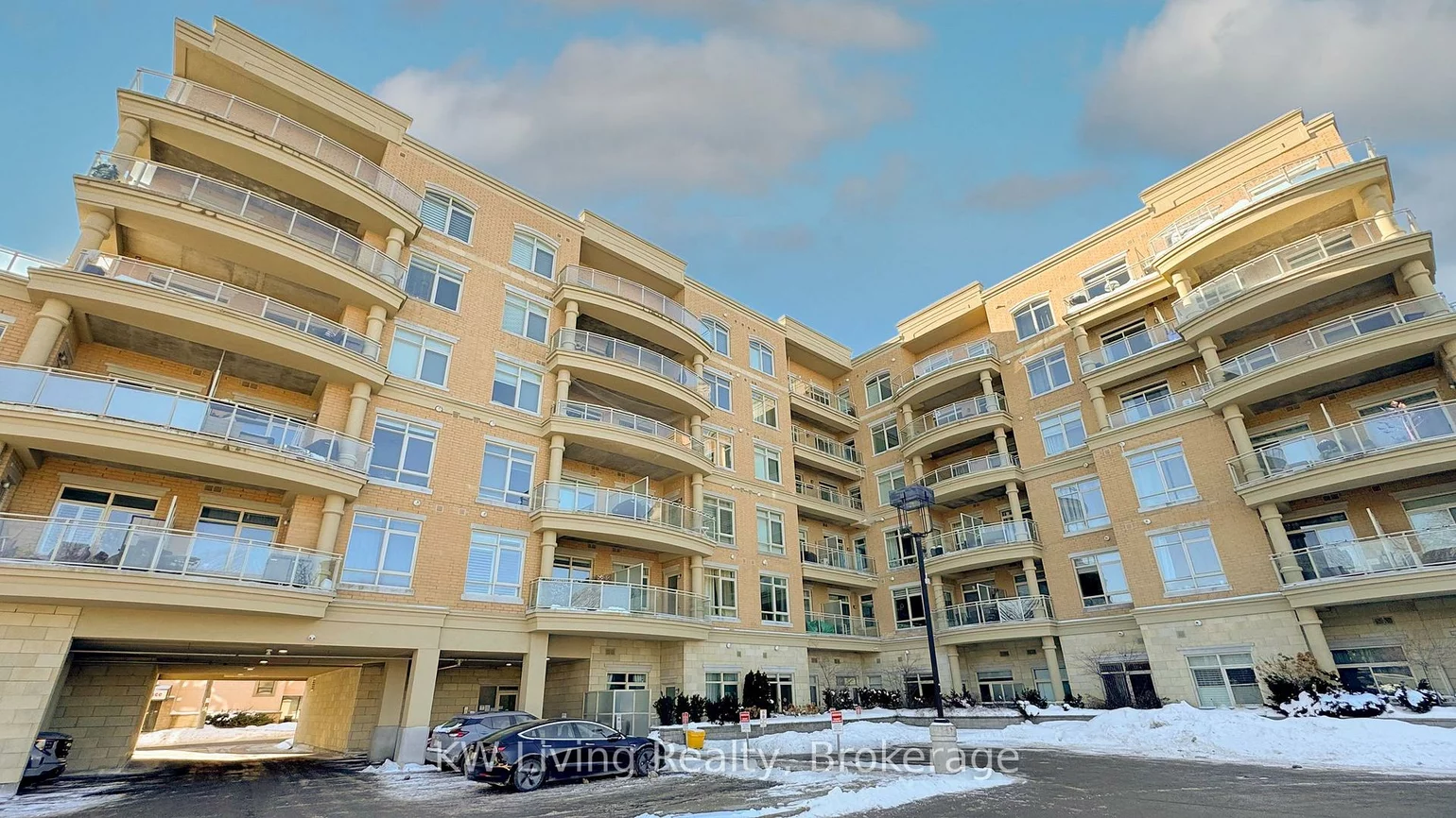 15277, Yonge, Aurora Village, Aurora