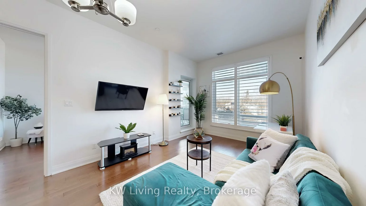 15277, Yonge, Aurora Village, Aurora