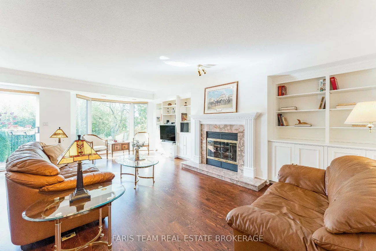 85, Wellington, Aurora Village, Aurora