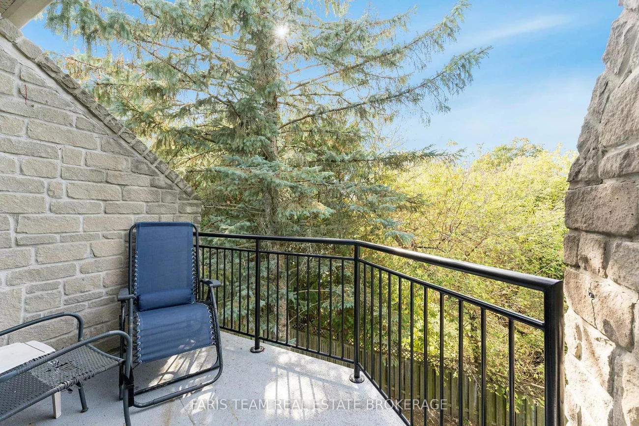 85, Wellington, Aurora Village, Aurora