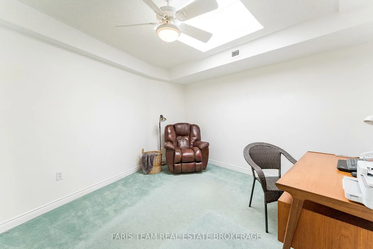 85, Wellington, Aurora Village, Aurora