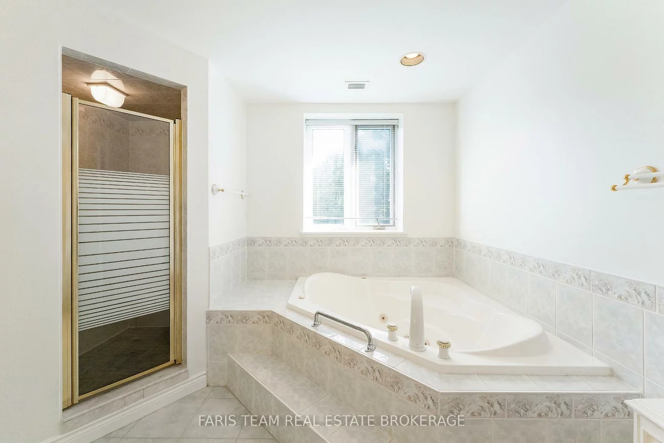 85, Wellington, Aurora Village, Aurora