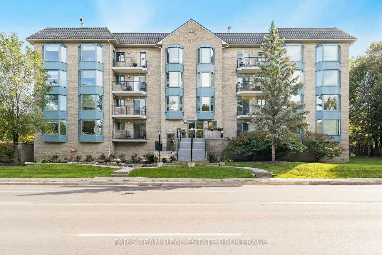 85, Wellington, Aurora Village, Aurora