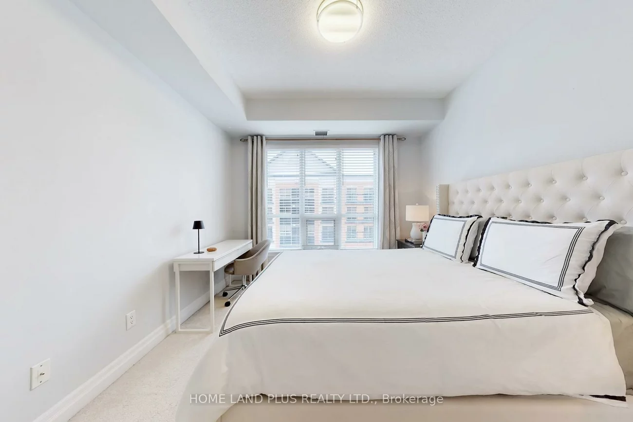 180, John West, Bayview Wellington, Aurora