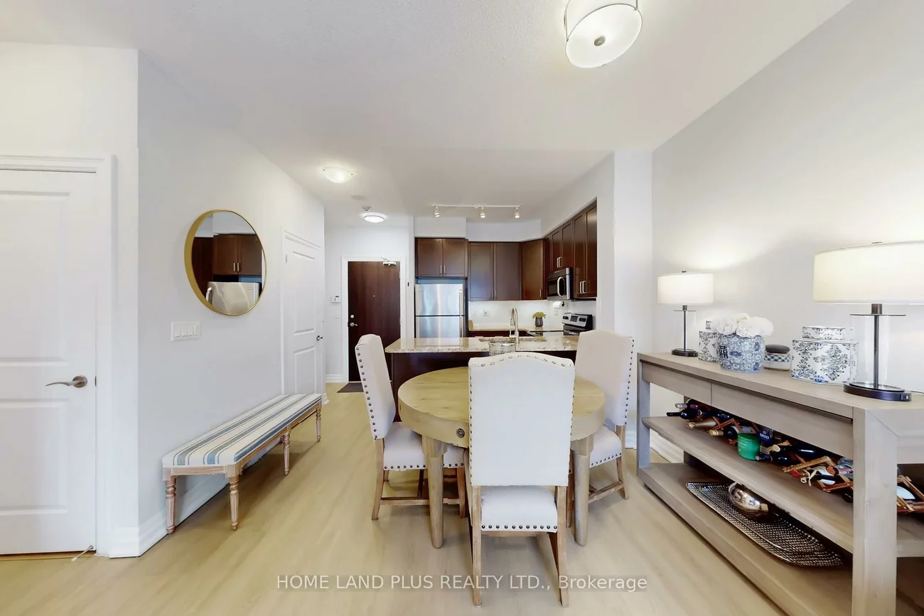 180, John West, Bayview Wellington, Aurora