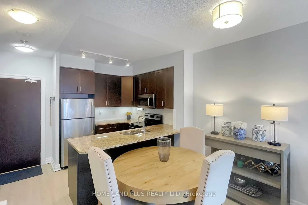 180, John West, Bayview Wellington, Aurora