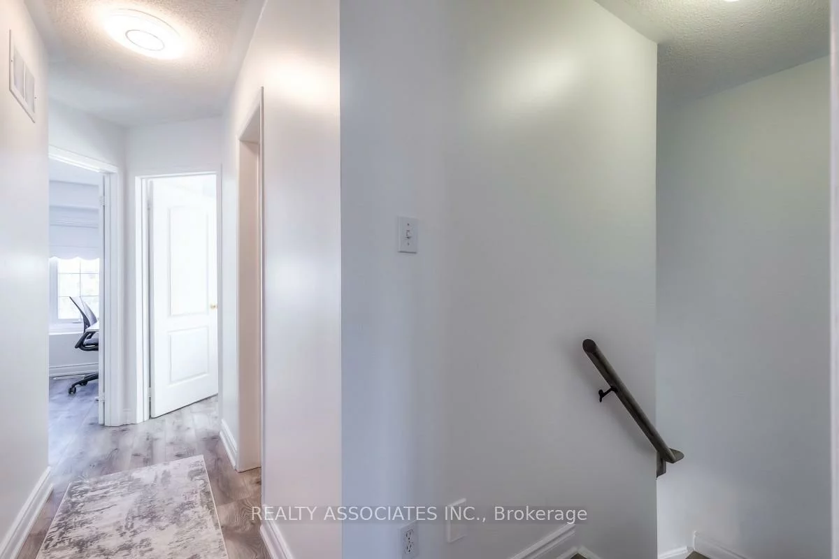 40, Sandlewood, Bayview Wellington, Aurora