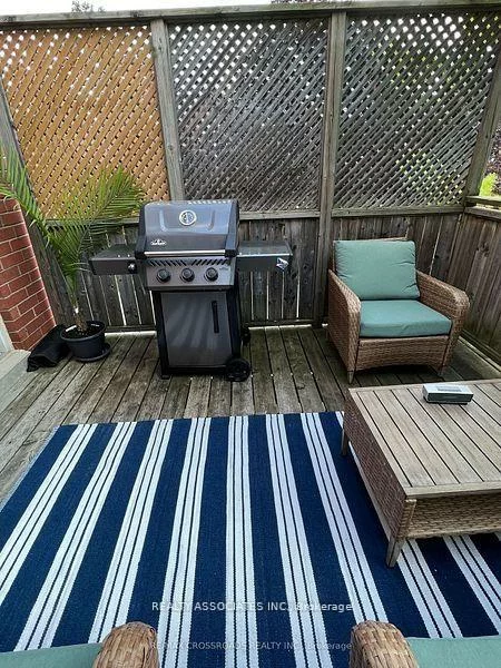 40, Sandlewood, Bayview Wellington, Aurora