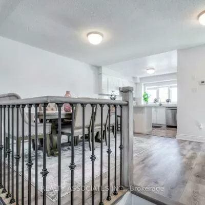 40, Sandlewood, Bayview Wellington, Aurora