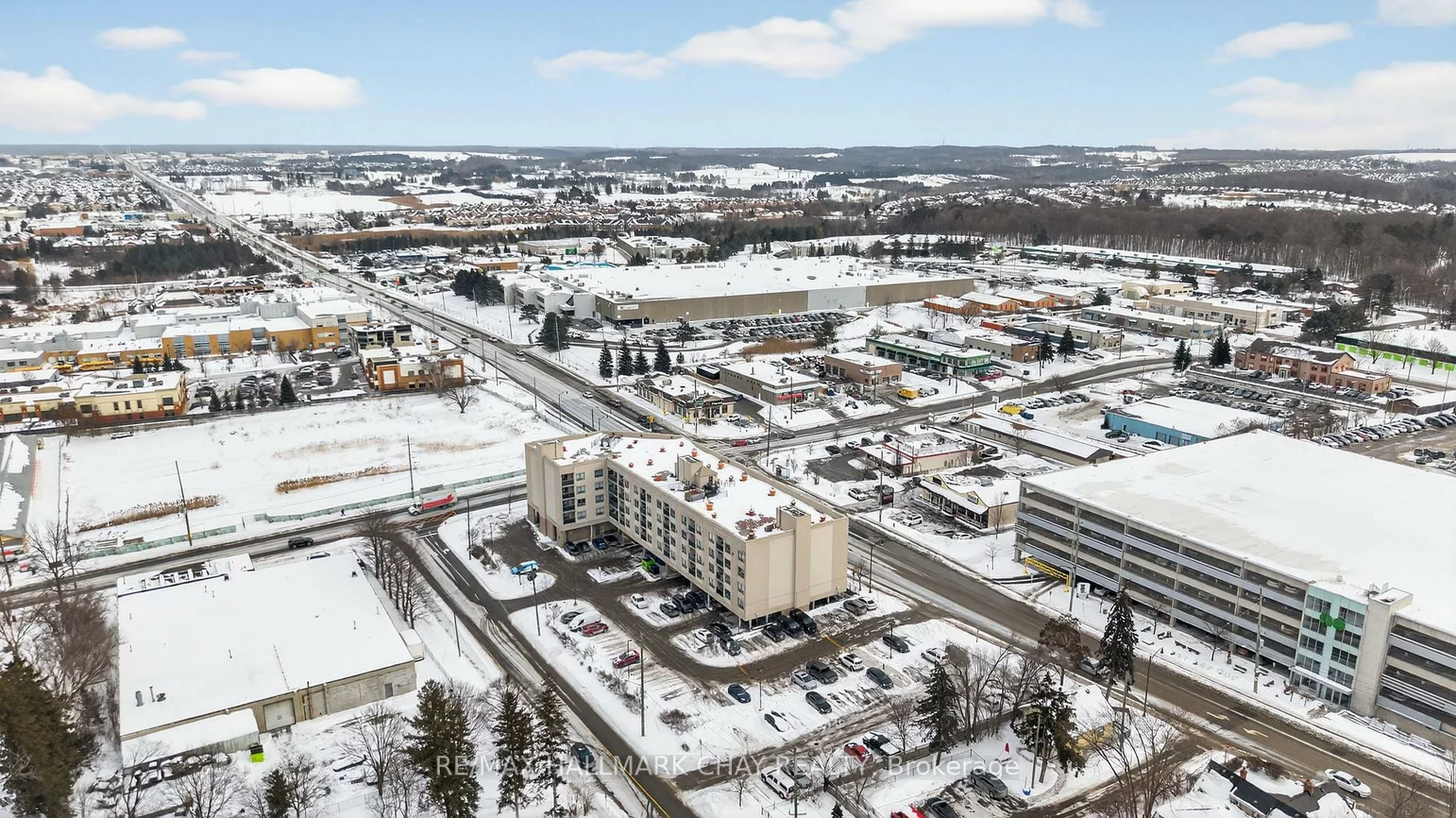 160, Wellington, Aurora Village, Aurora