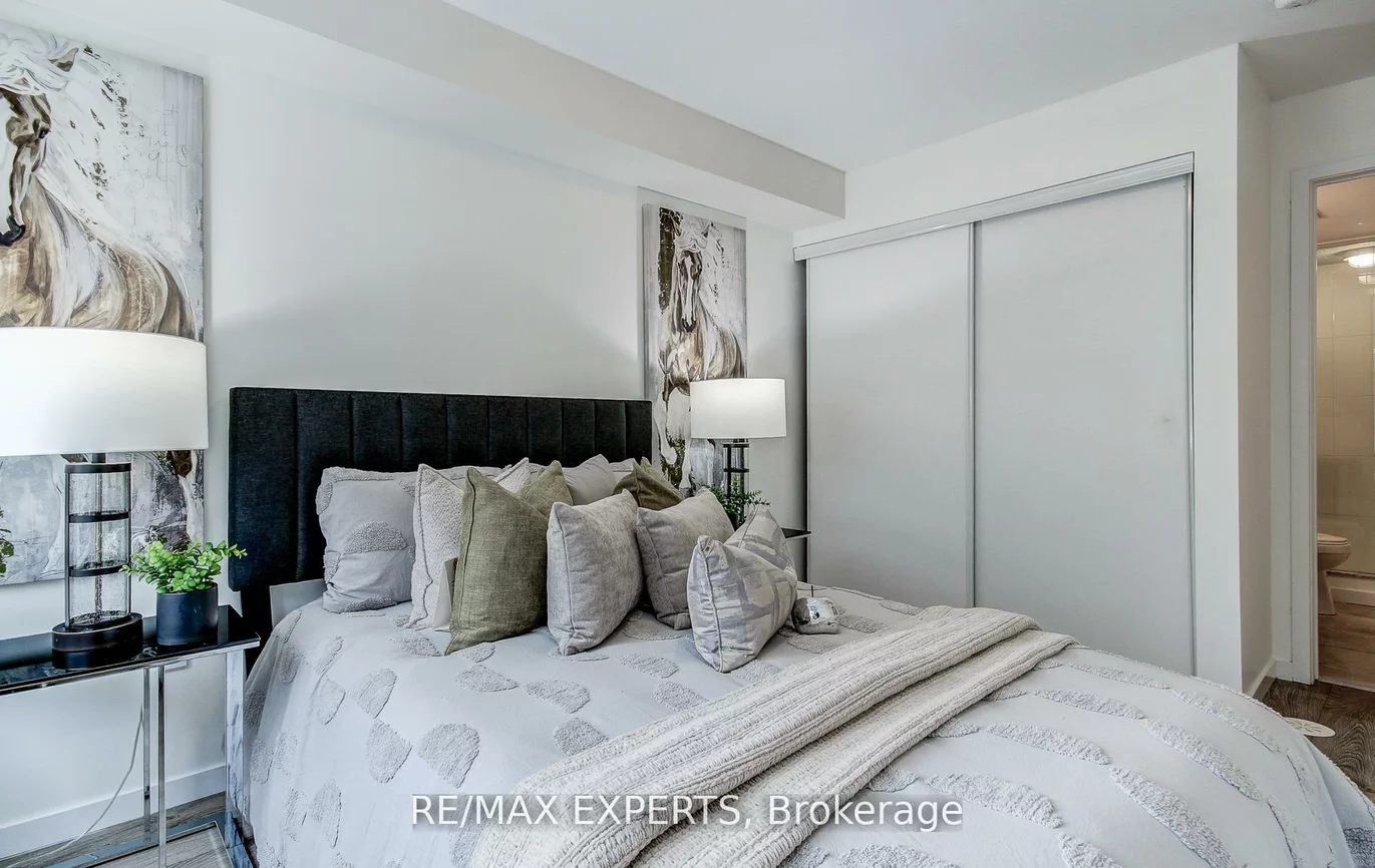 300, Alex Gardner, Aurora Village, Aurora