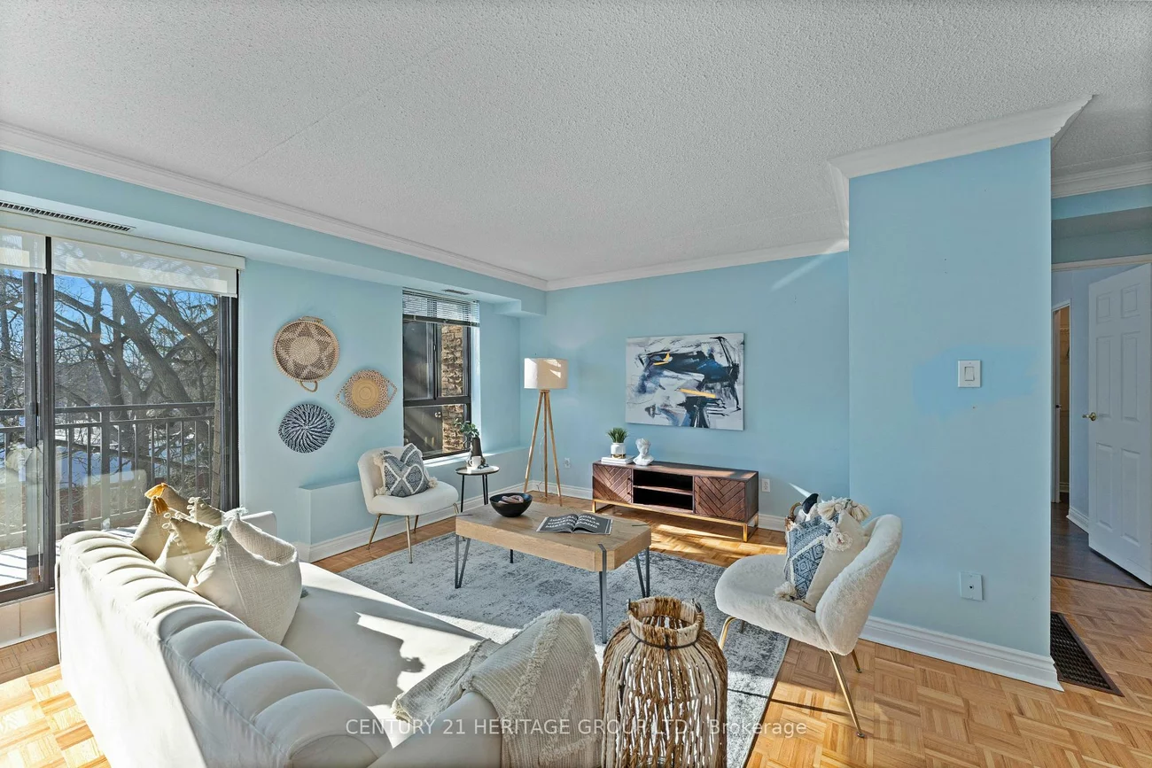 15390, Yonge, Aurora Village, Aurora