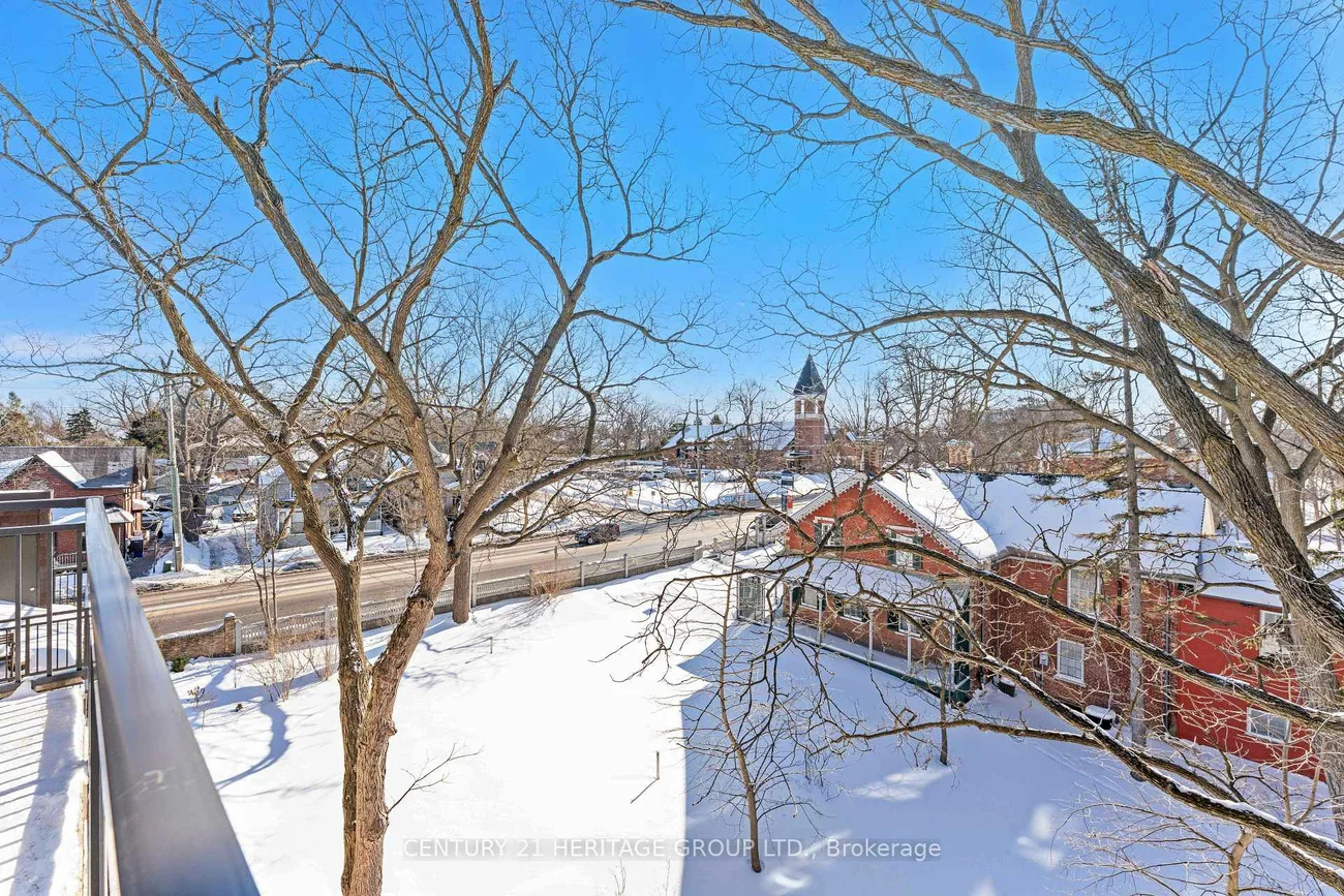 15390, Yonge, Aurora Village, Aurora