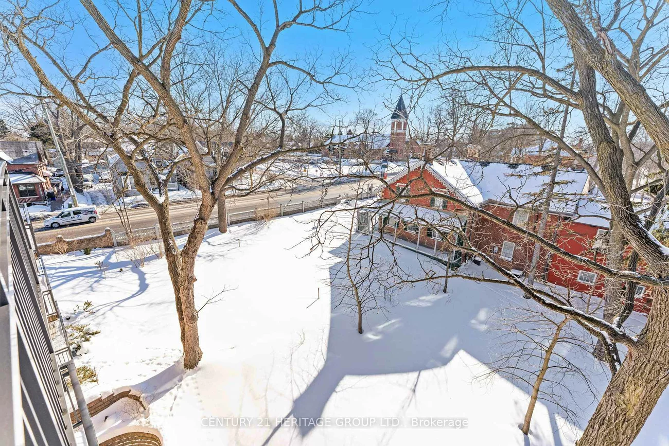 15390, Yonge, Aurora Village, Aurora