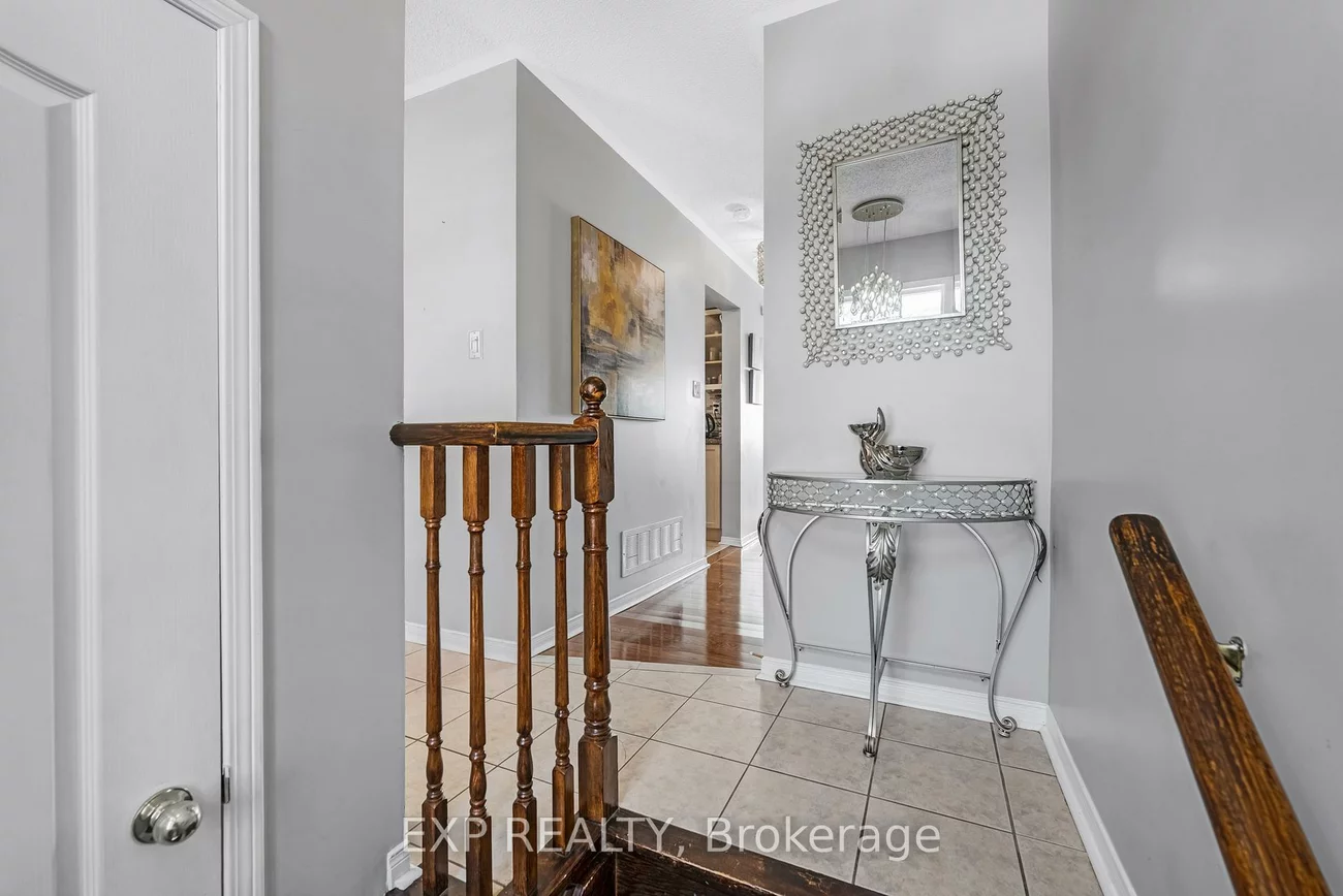 45, Sandlewood, Bayview Wellington, Aurora