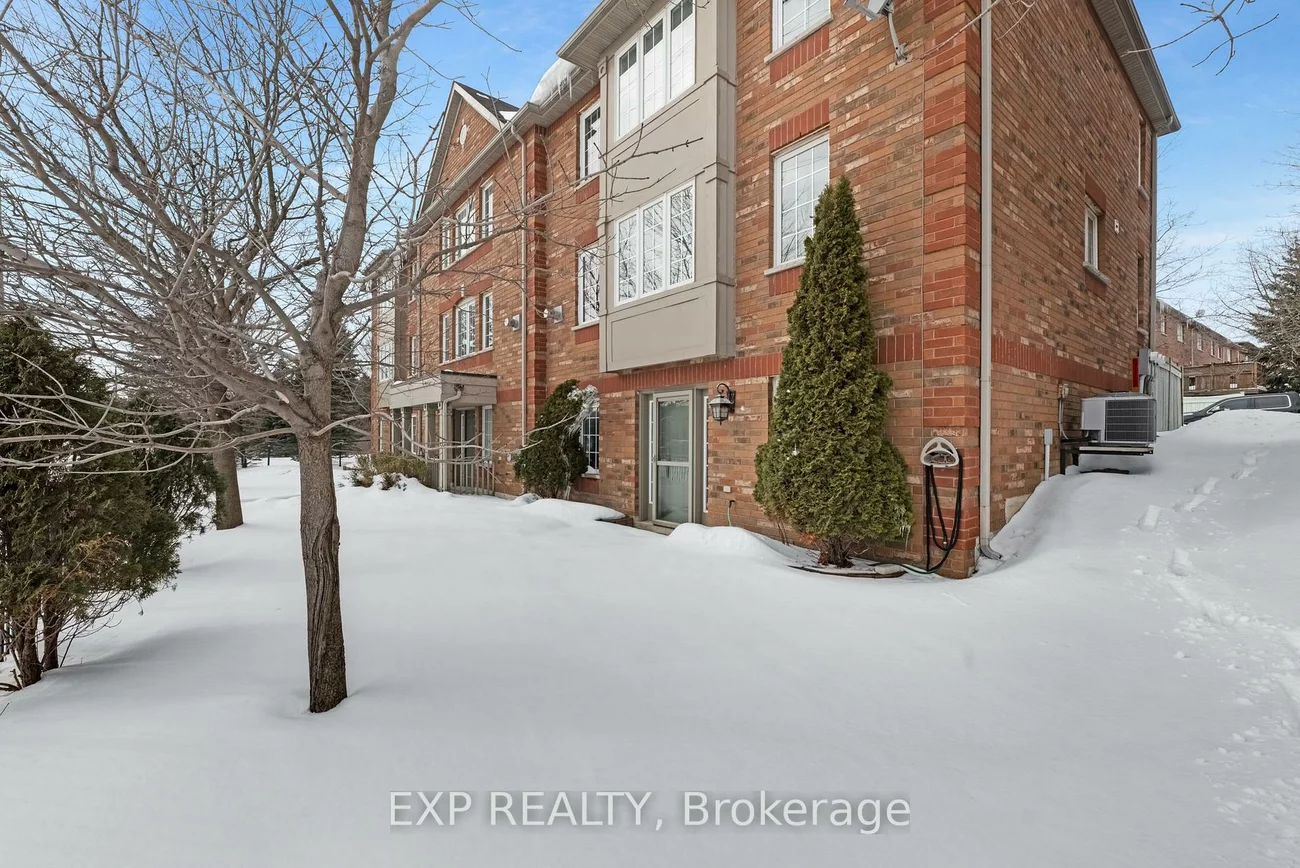 45, Sandlewood, Bayview Wellington, Aurora