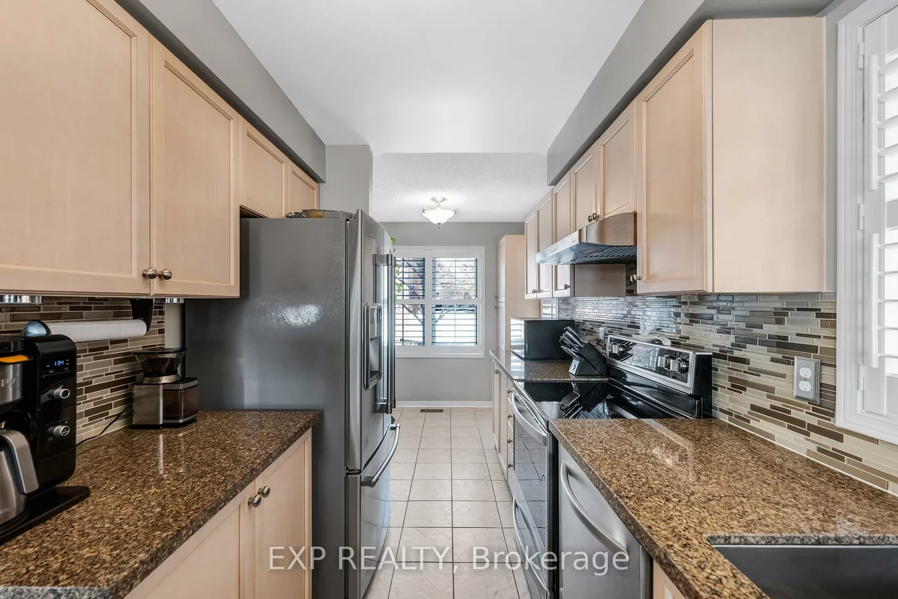 45, Sandlewood, Bayview Wellington, Aurora