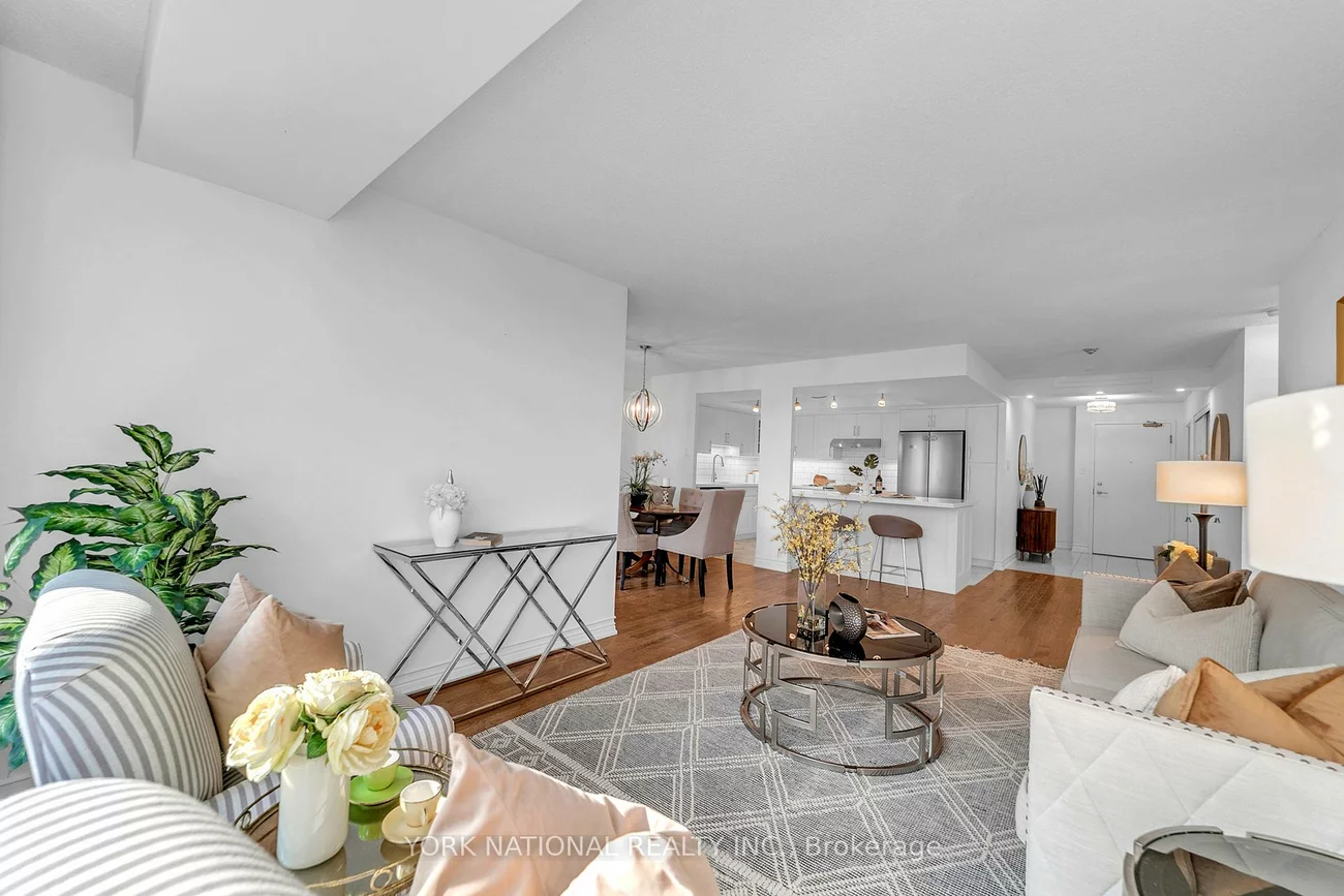 14924, Yonge, Aurora Highlands, Aurora