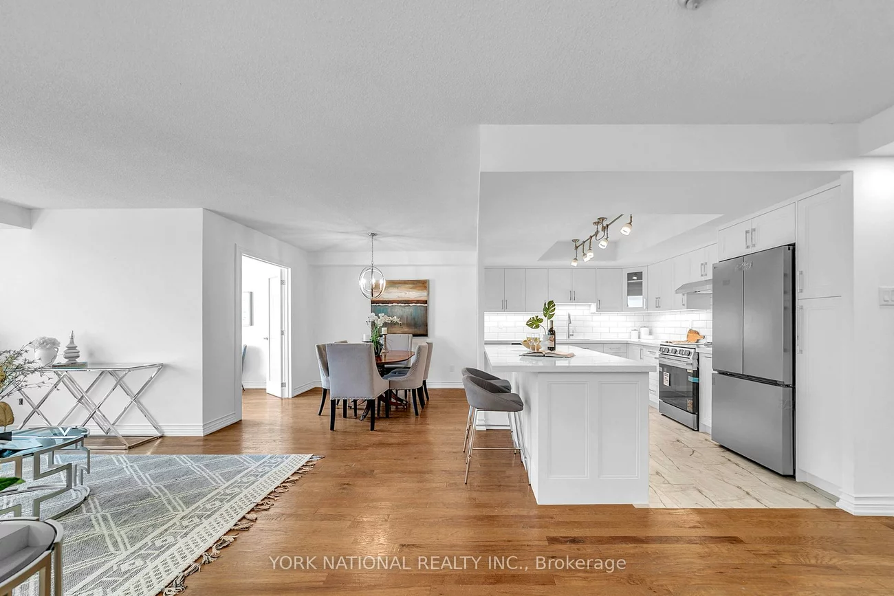 14924, Yonge, Aurora Highlands, Aurora