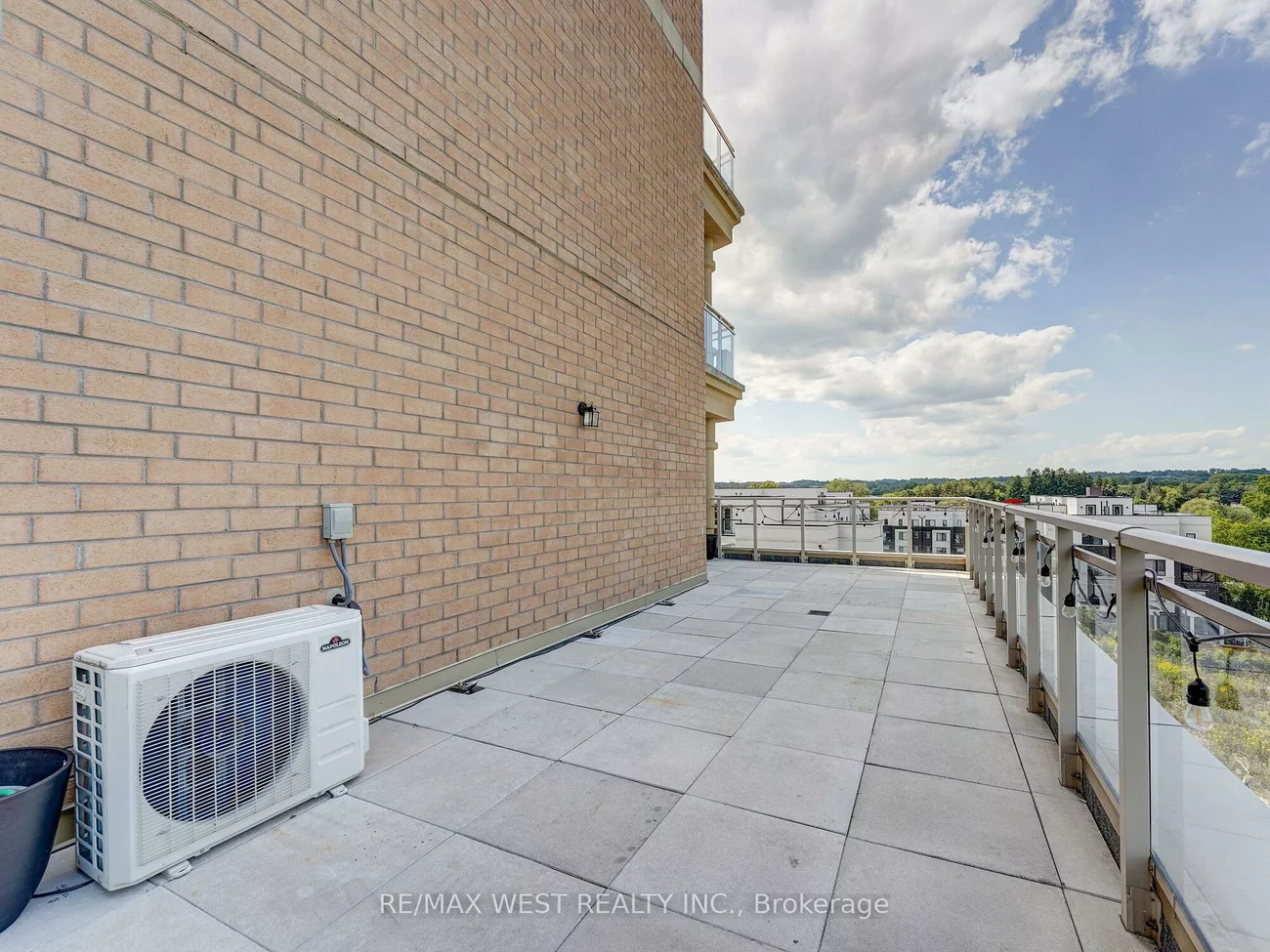 15277, Yonge, Aurora Village, Aurora