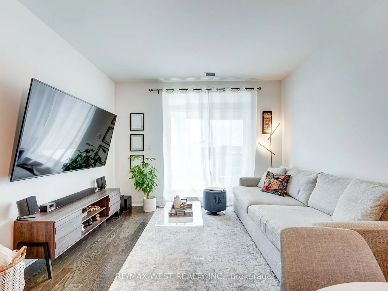 15277, Yonge, Aurora Village, Aurora