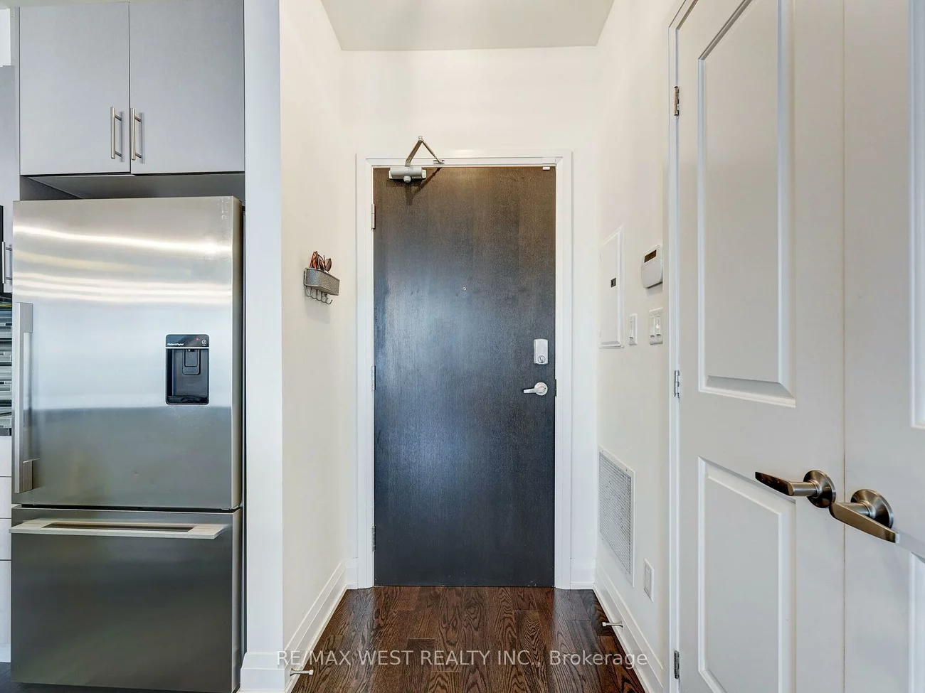 15277, Yonge, Aurora Village, Aurora