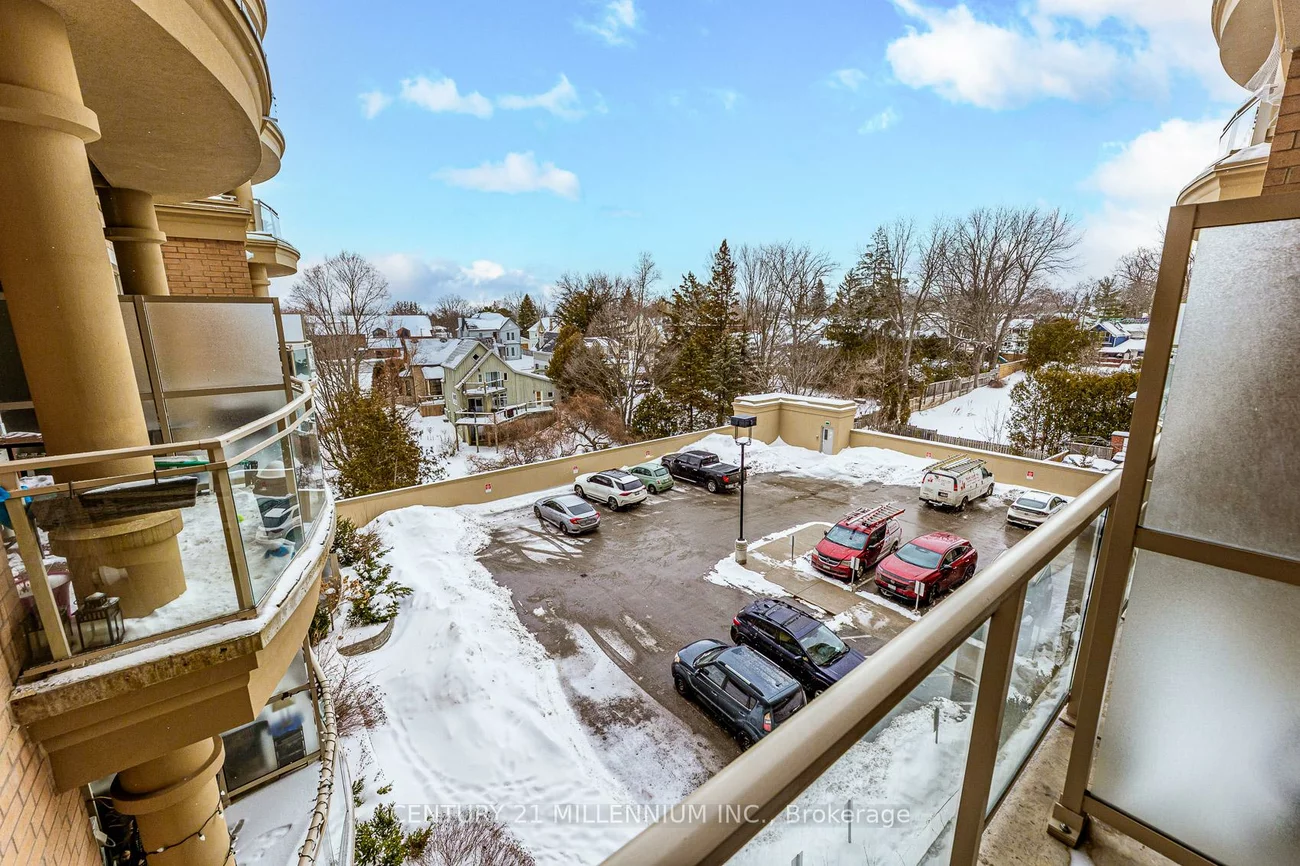 15277, Yonge, Aurora Village, Aurora