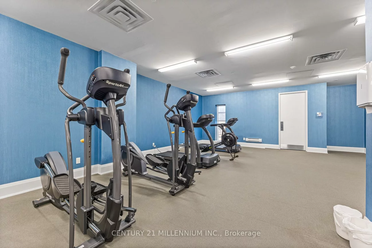 15277, Yonge, Aurora Village, Aurora