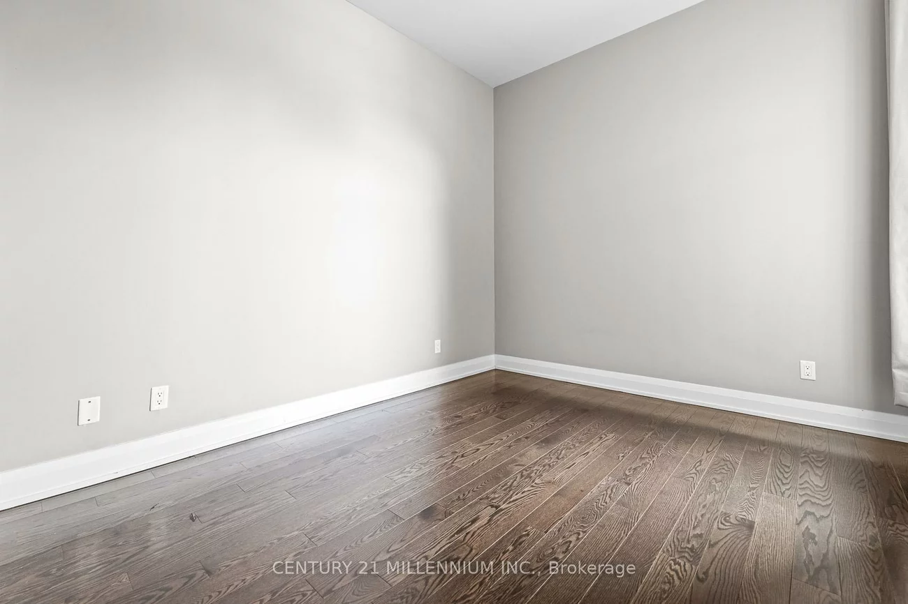 15277, Yonge, Aurora Village, Aurora