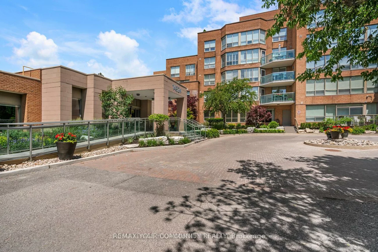 14924, Yonge, Aurora Highlands, Aurora
