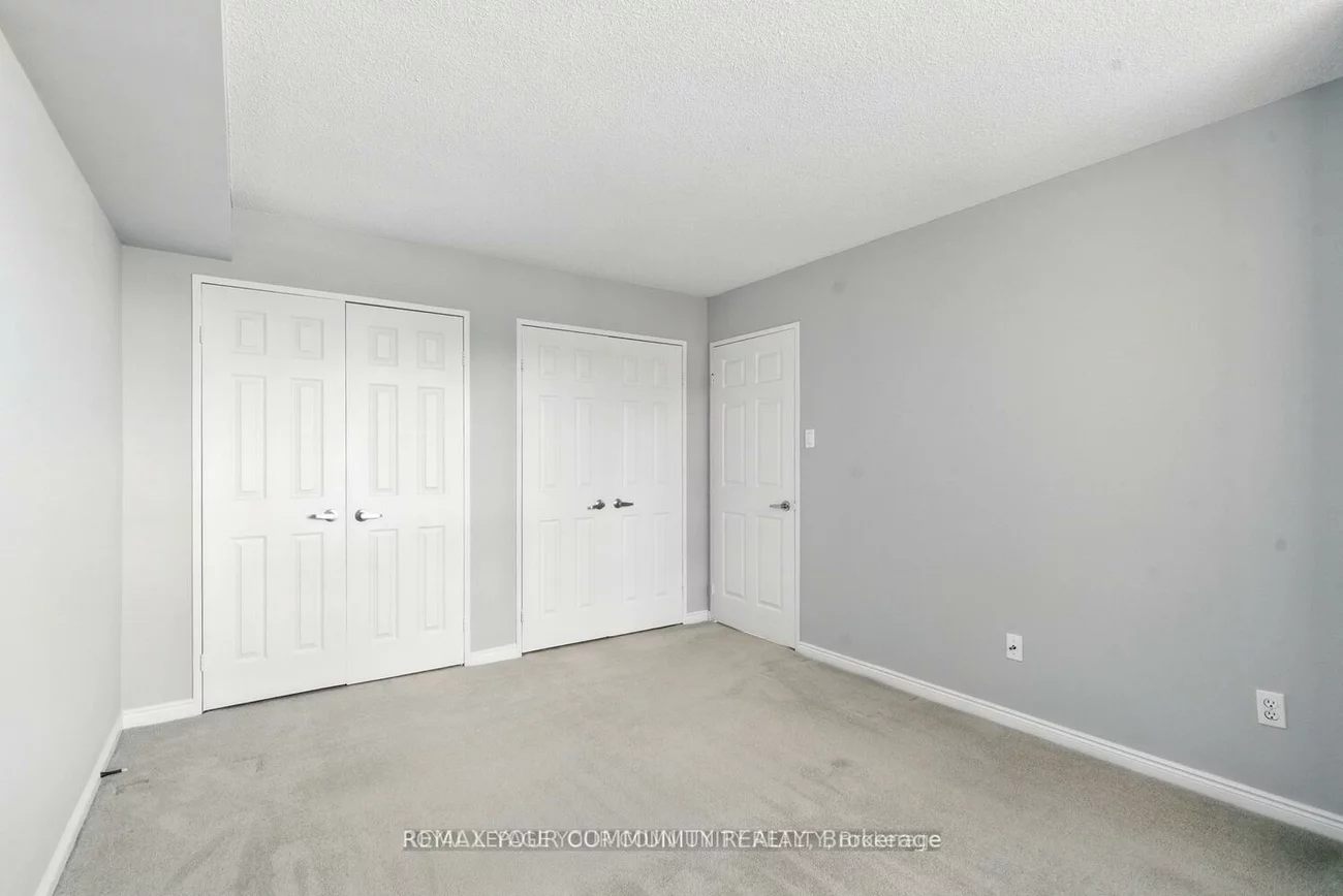 14924, Yonge, Aurora Highlands, Aurora