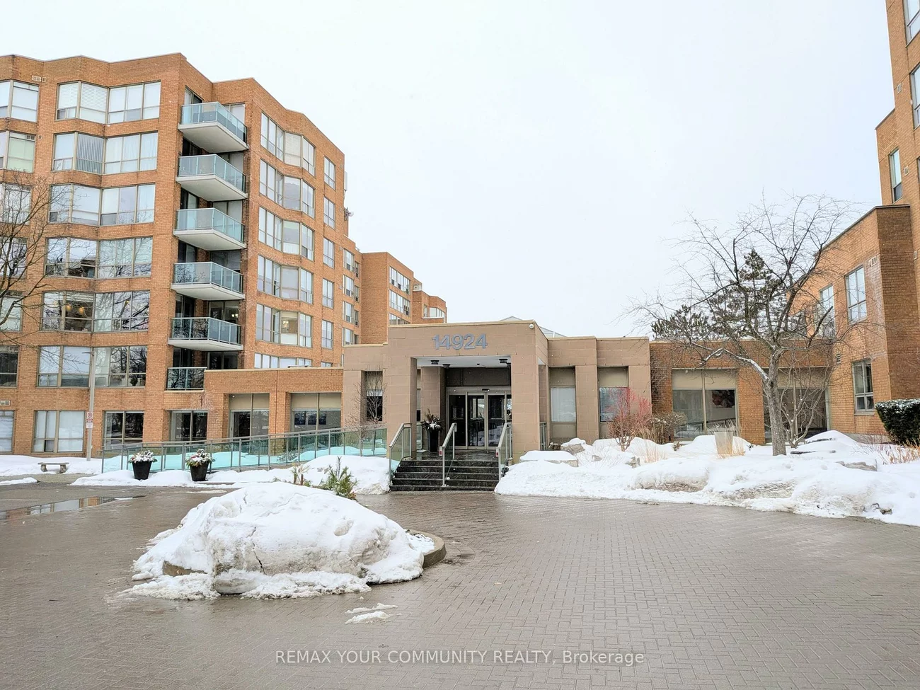 14924, Yonge, Aurora Highlands, Aurora