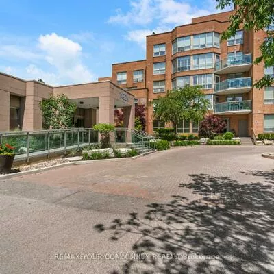 14924, Yonge, Aurora Highlands, Aurora