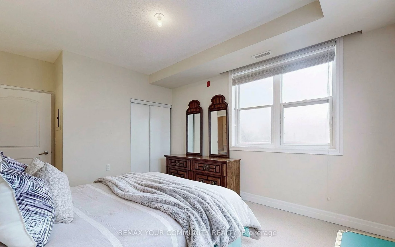 15450, Yonge, Aurora Heights, Aurora
