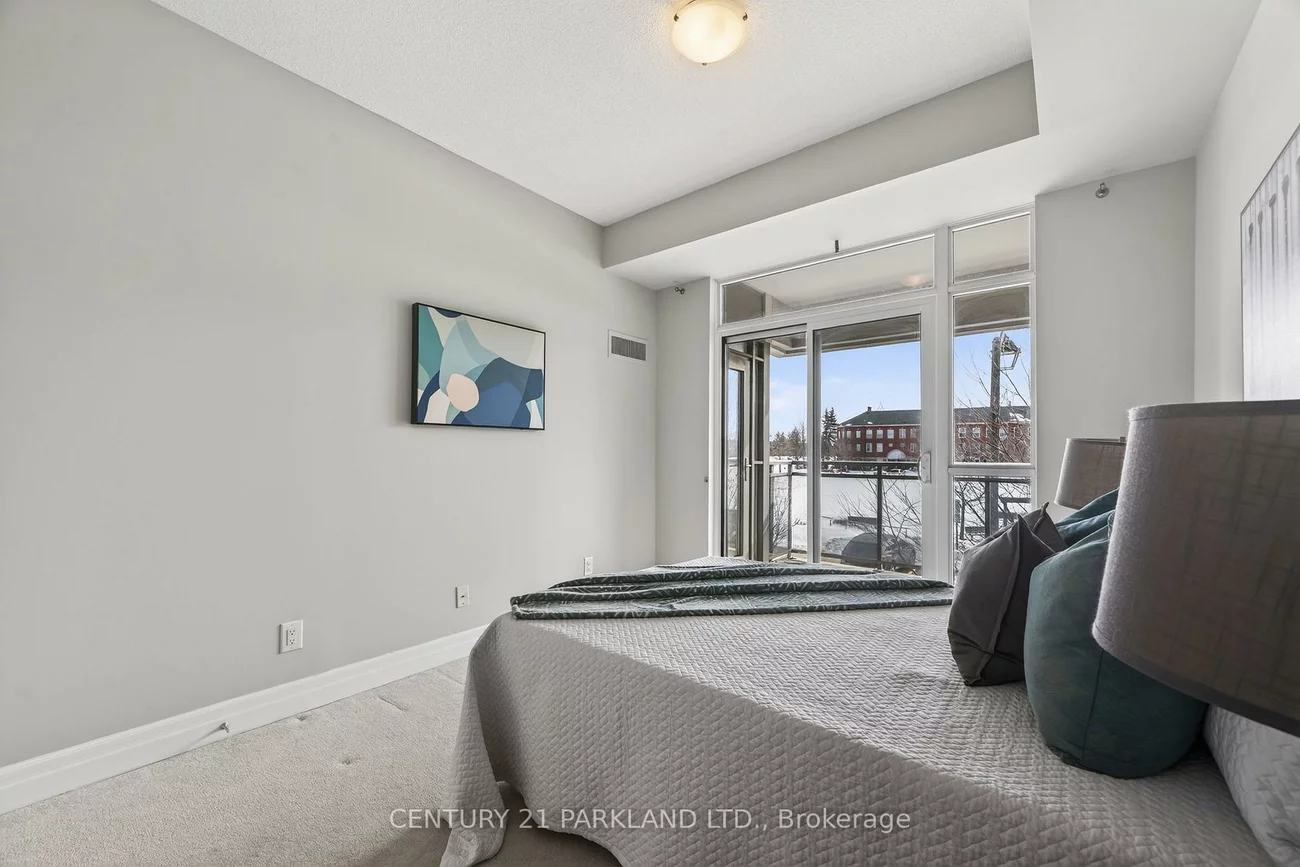 111, Civic Square, Bayview Wellington, Aurora