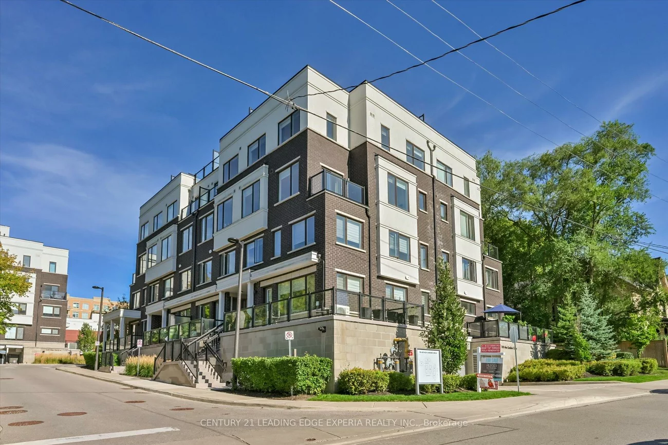 100, Alex Gardner, Aurora Heights, Aurora