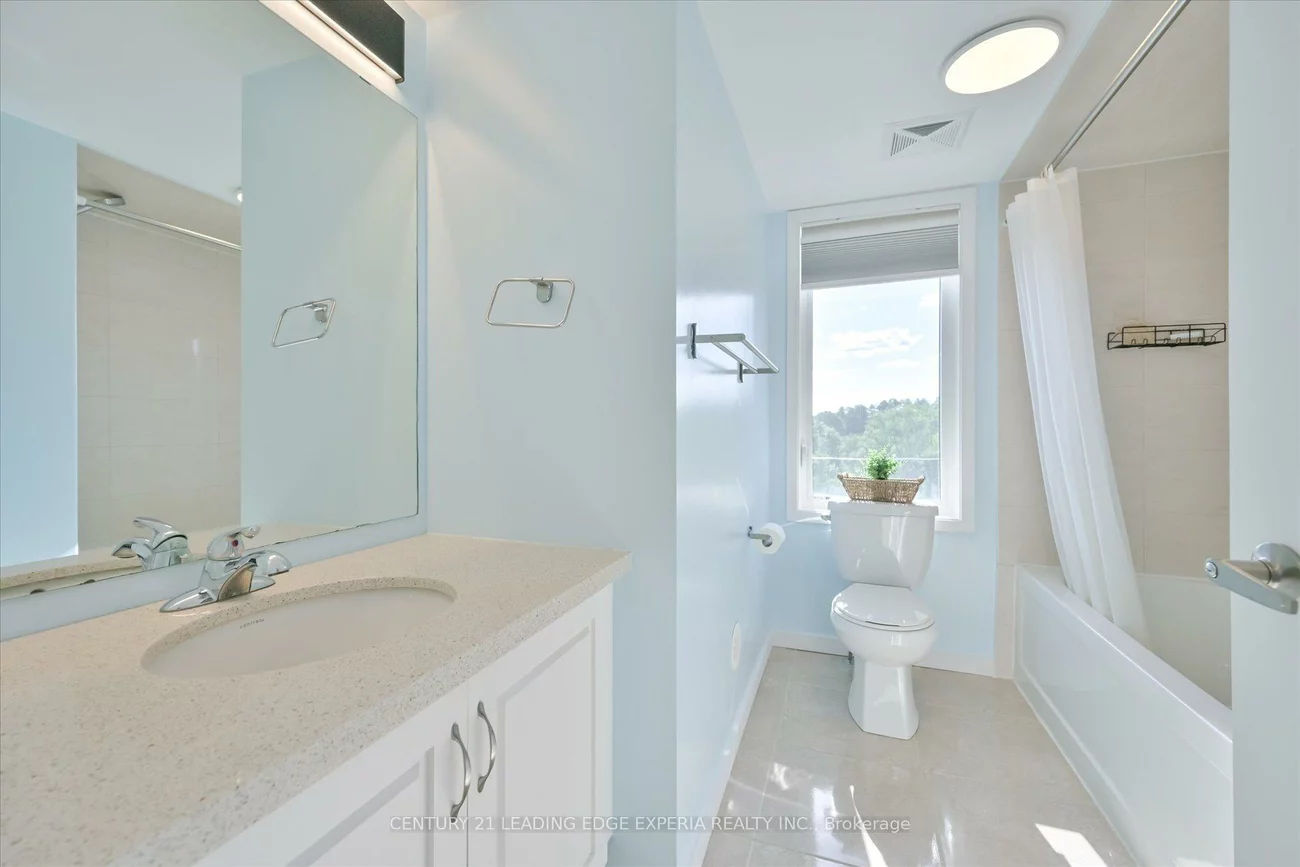 100, Alex Gardner, Aurora Heights, Aurora