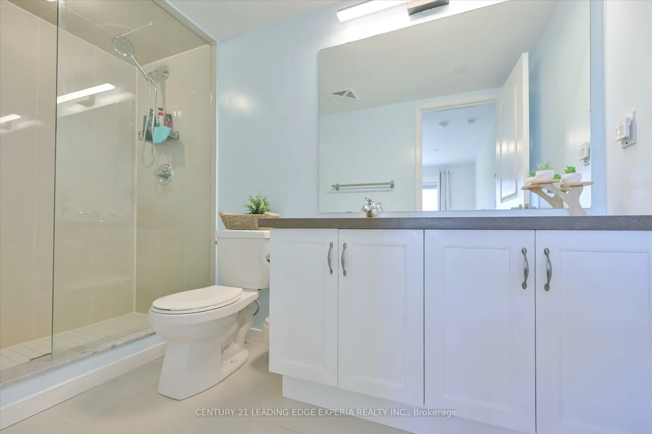 100, Alex Gardner, Aurora Heights, Aurora