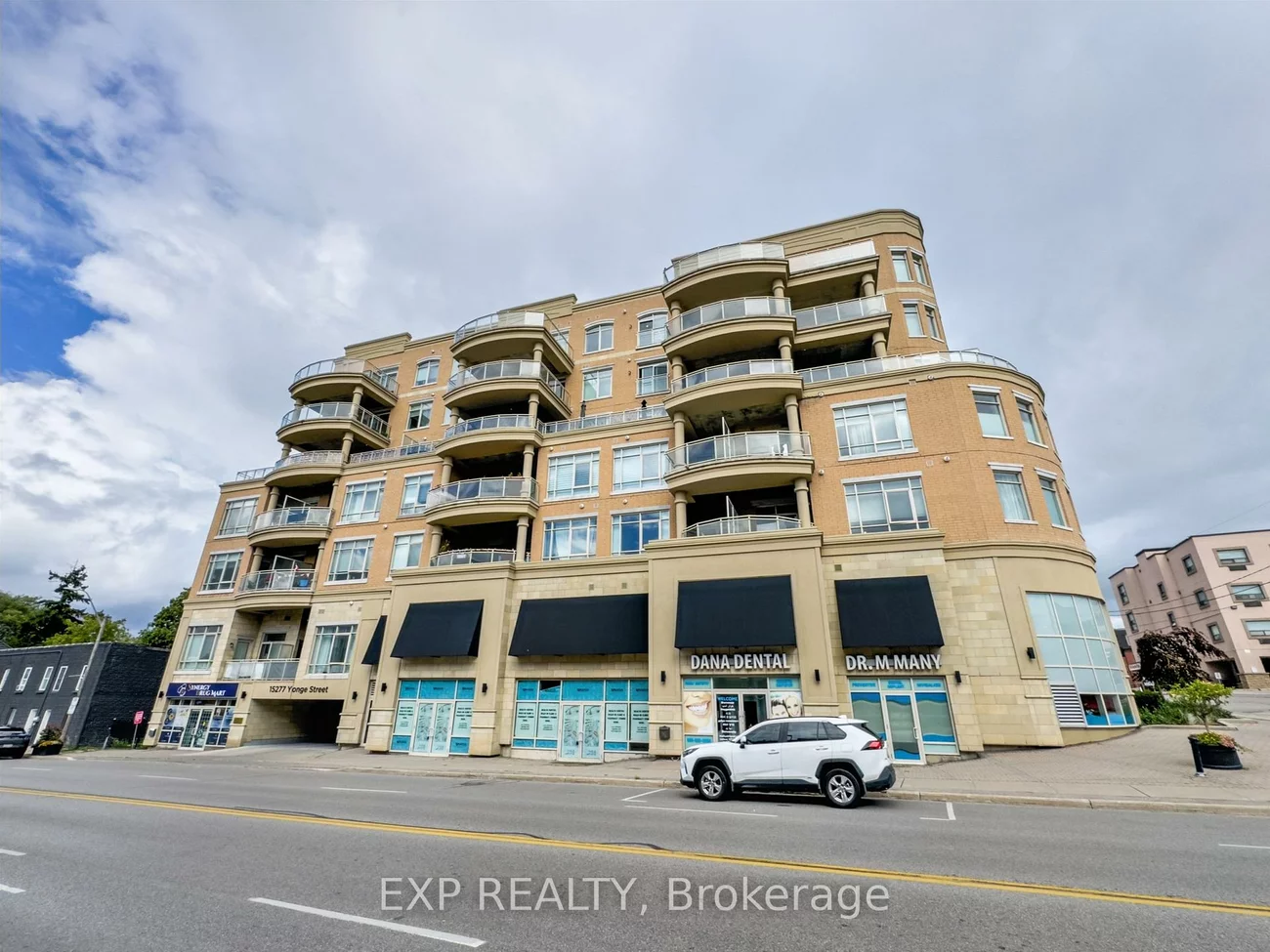 15277, Yonge, Aurora Village, Aurora