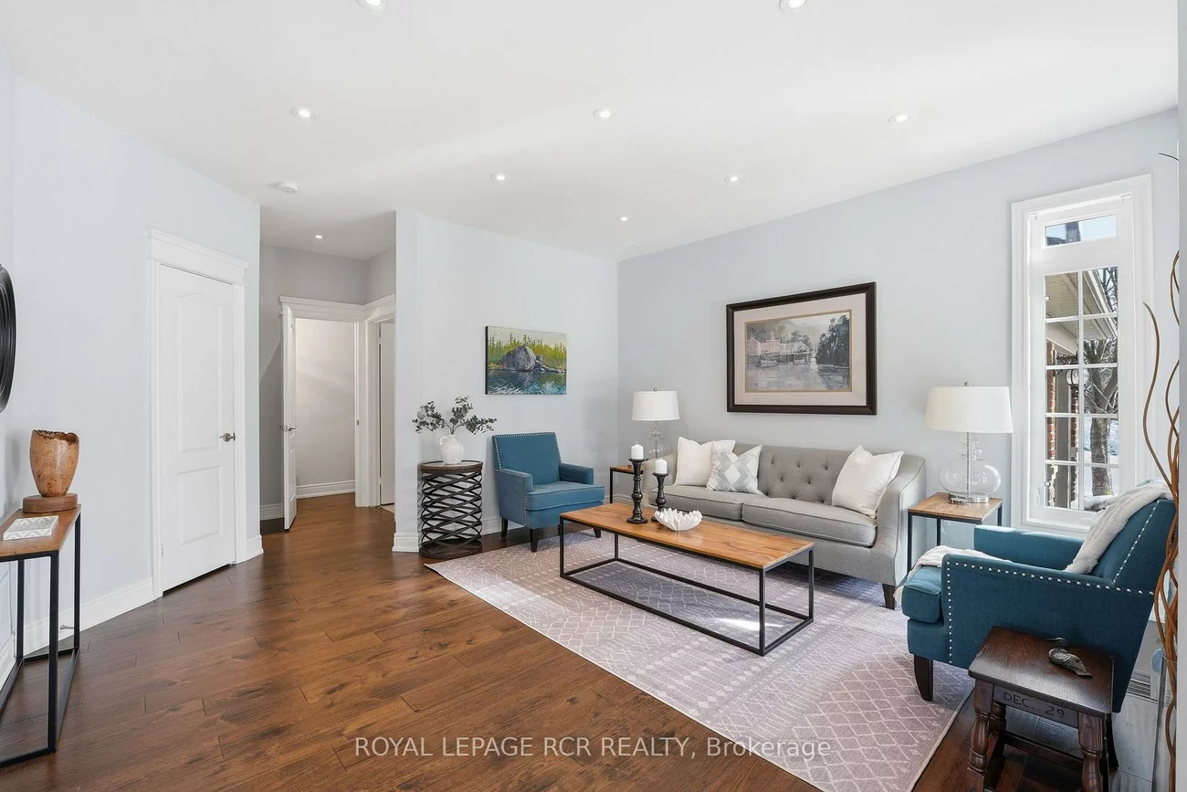 16, Bonnell, Aurora Estates, Aurora