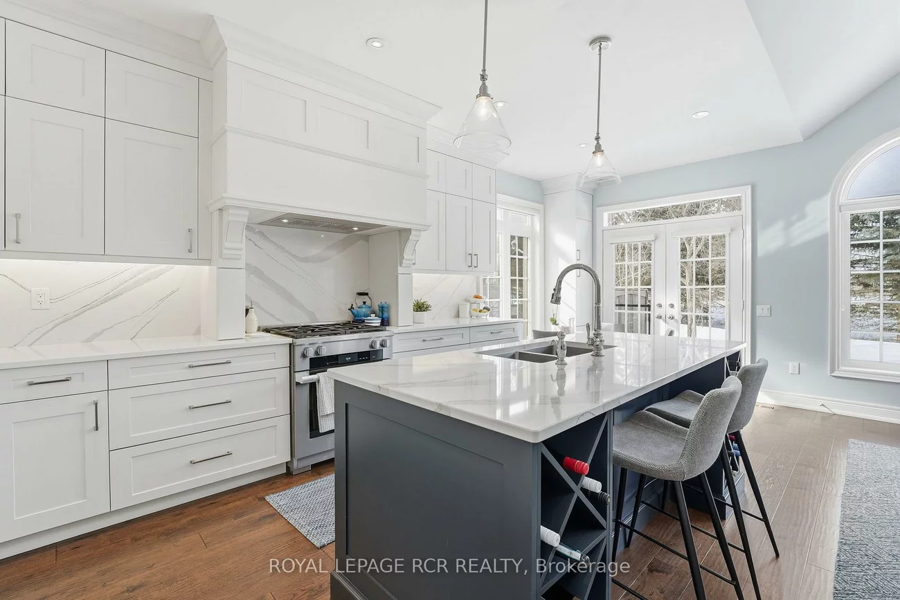 16, Bonnell, Aurora Estates, Aurora