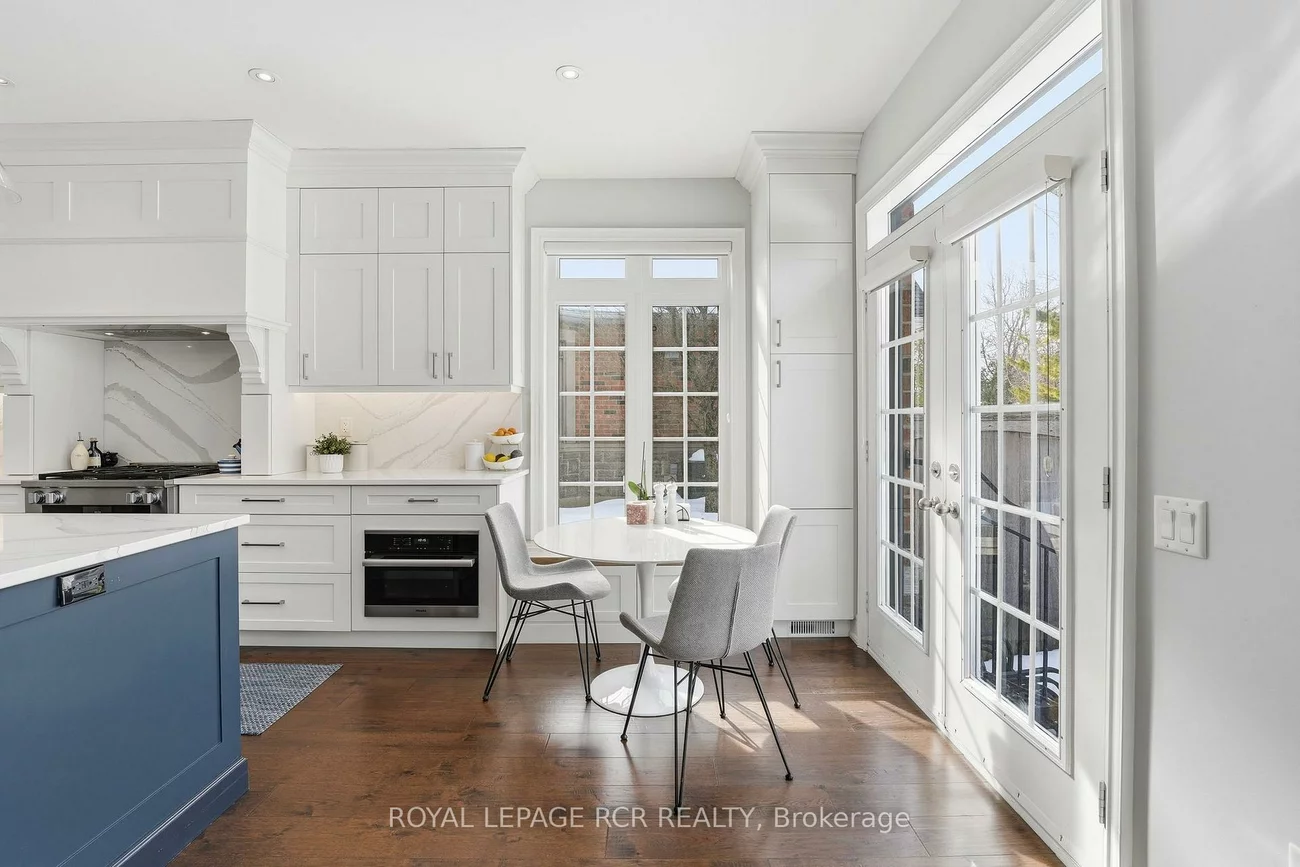 16, Bonnell, Aurora Estates, Aurora