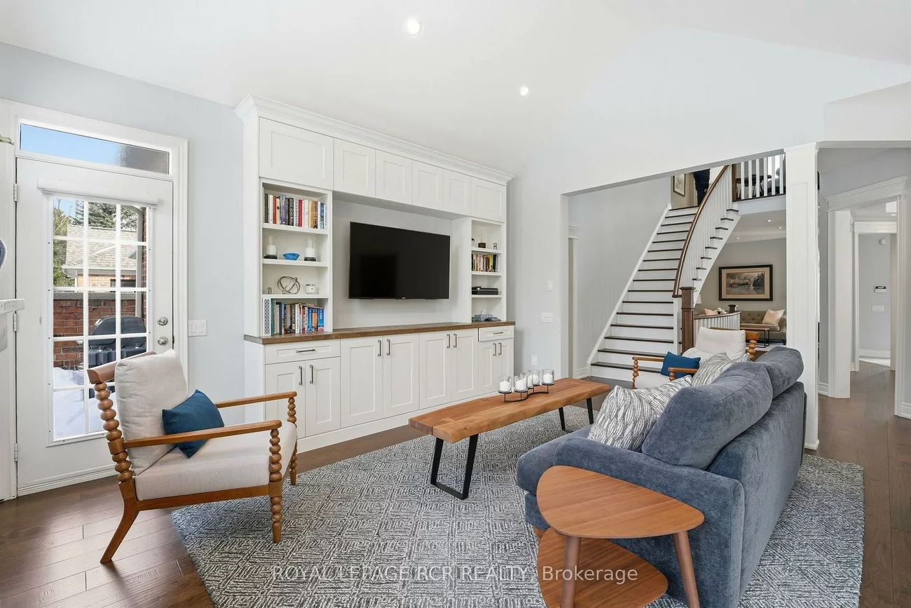 16, Bonnell, Aurora Estates, Aurora