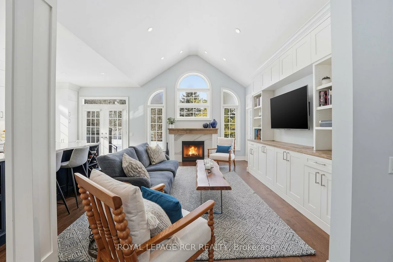 16, Bonnell, Aurora Estates, Aurora